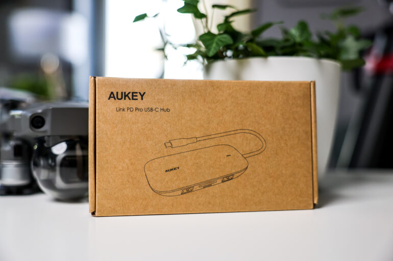 boîte du produit AUKEY USB C Hub 8 en 1
